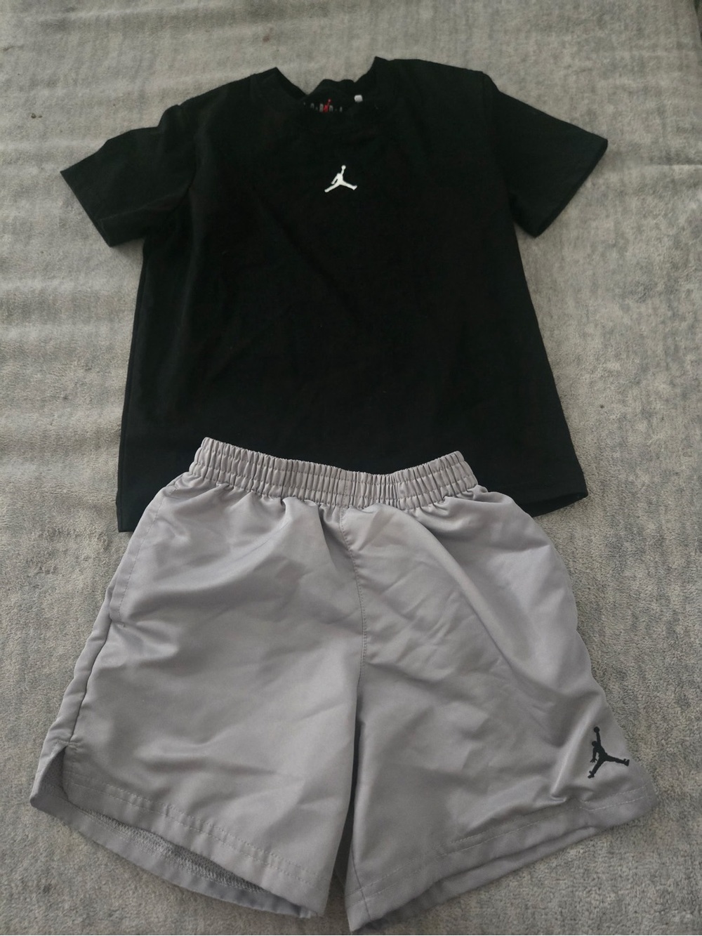 Jordan Men’s Light Gray Athletic Shorts with Black Jumpman